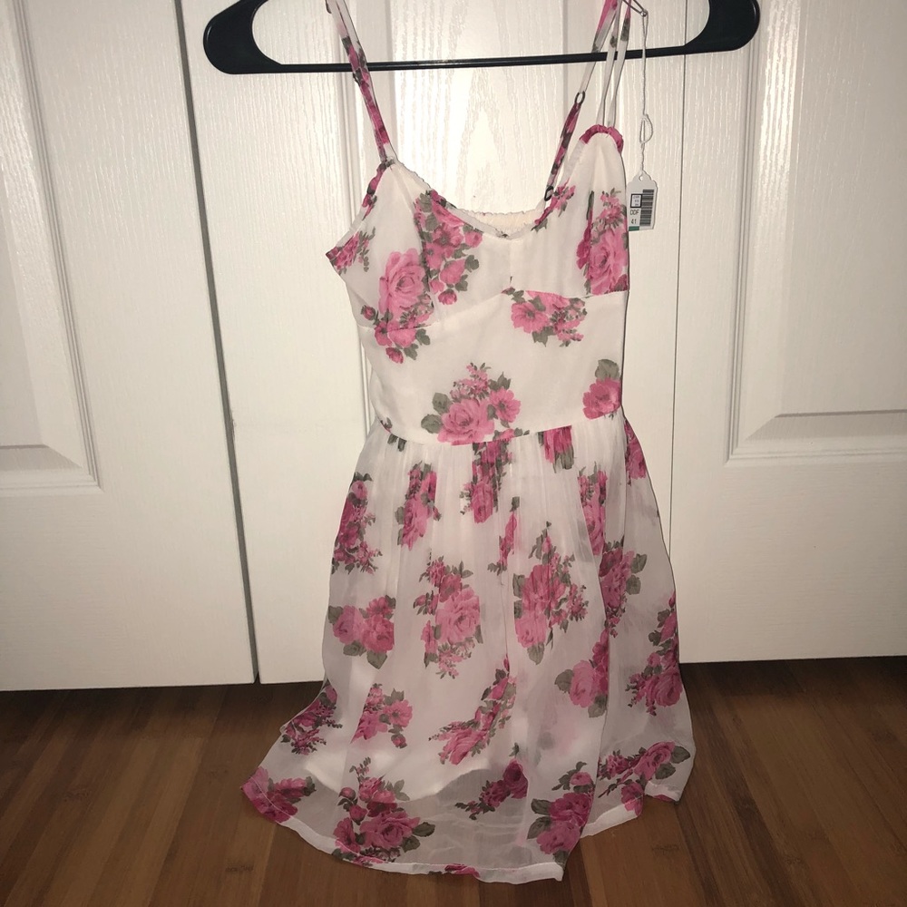 medium white and pink floral abercrombie dress